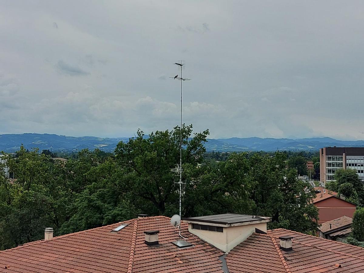 Fare Bnb - Room Del Parco Reggio Emilia Eksteriør bilde