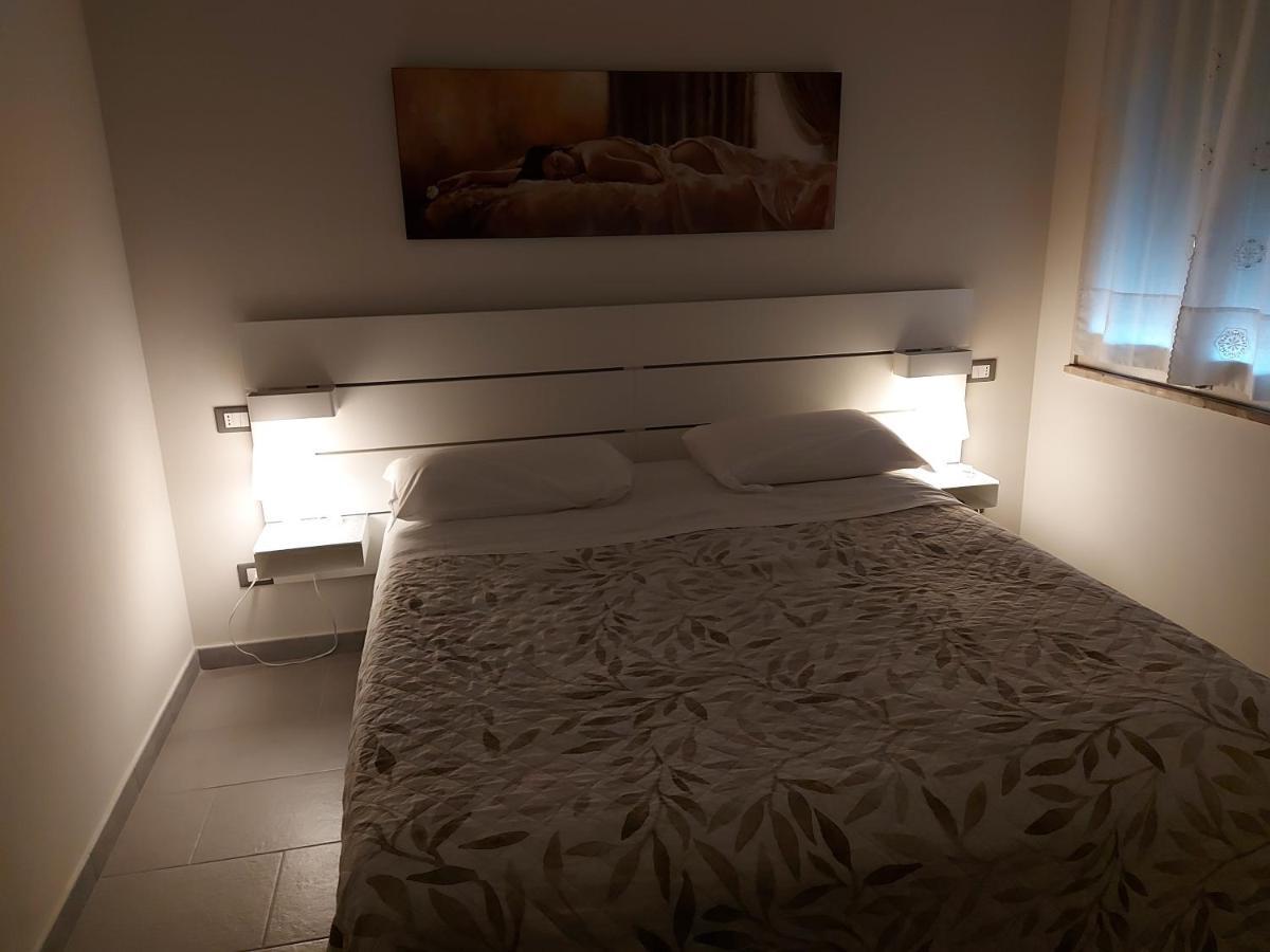 Fare Bnb - Room Del Parco Reggio Emilia Eksteriør bilde