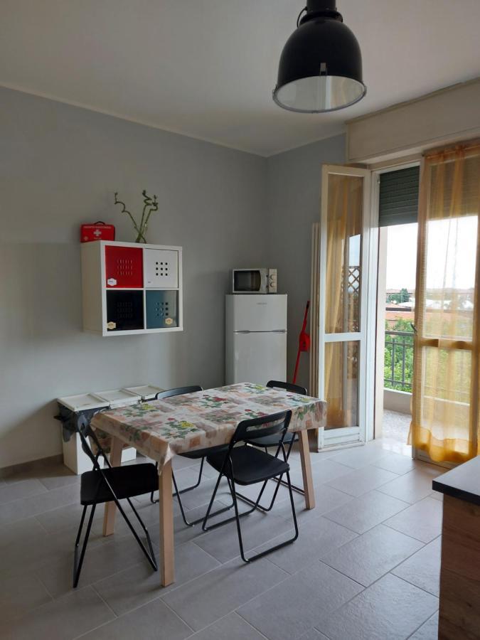 Fare Bnb - Room Del Parco Reggio Emilia Eksteriør bilde
