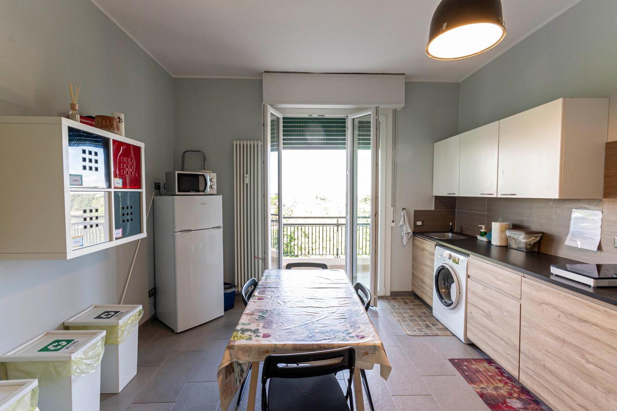 Fare Bnb - Room Del Parco Reggio Emilia Eksteriør bilde