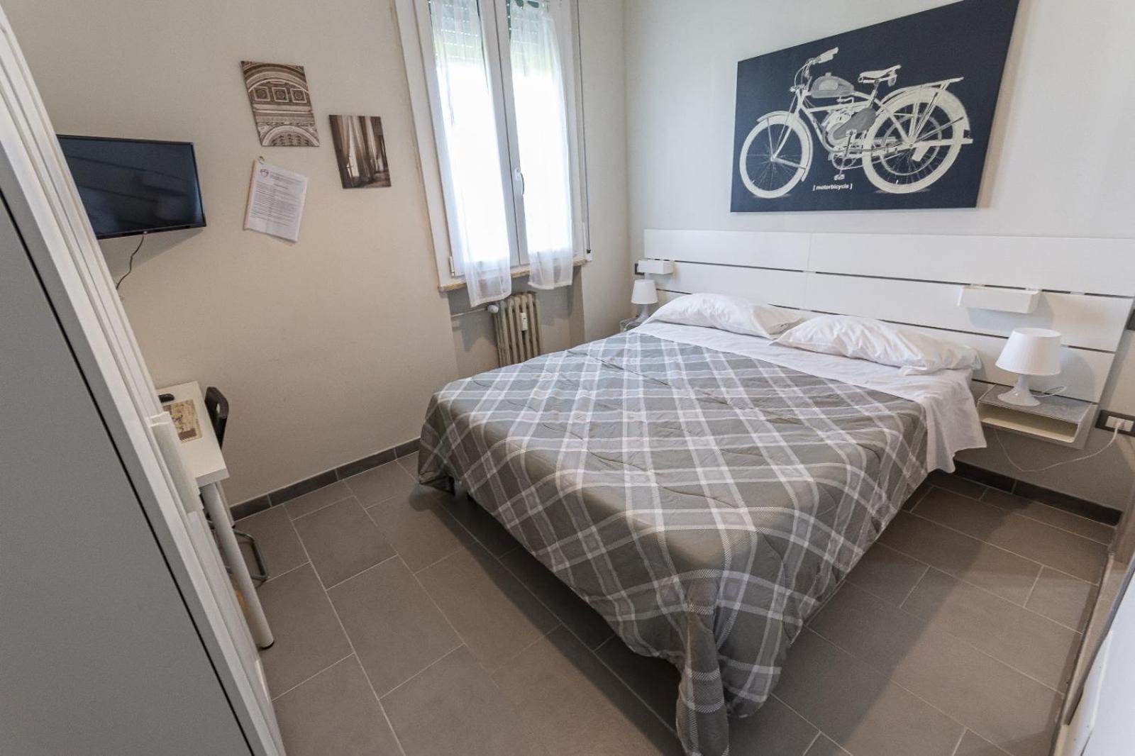 Fare Bnb - Room Del Parco Reggio Emilia Eksteriør bilde